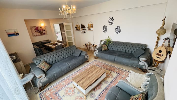 Luxury 3br Apartment |Pool|parking|metro |Airport - Istanbul
