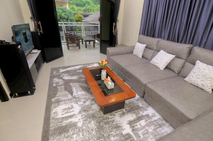 Villa Roaa فيلا رؤى - Cisarua