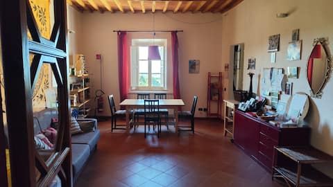 Top Airbnb: Charming apartment in Tuscany B&B Dharma a Terricciola