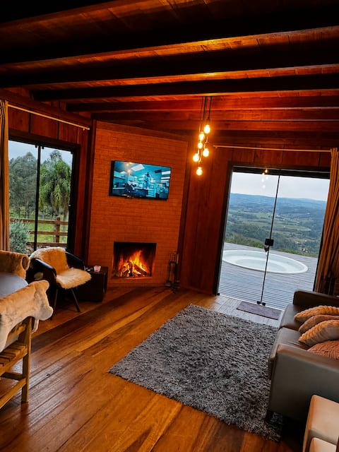 Vale do Sol Retreat • Hydro, fireplace and sunset