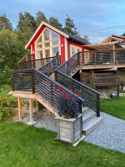 New, great cabin with amazing views.