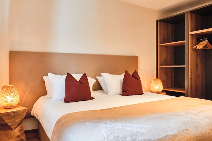 Every bedroom can be set with a King bed or two Single beds