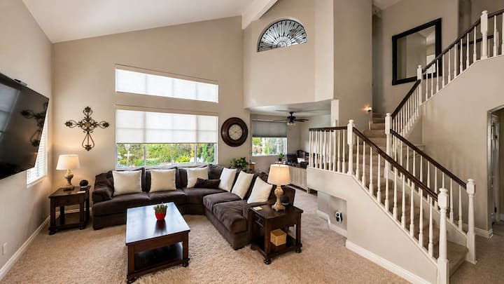 Simi Valley Sanctuary • Pool & Spa • Sleeps 8 - シミバレー, CA
