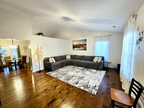 Spacious 4bdr house in a quiet neighborhood