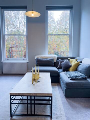 Luxury 2-bedroom Apartment Prime South Kensington gallery image 4