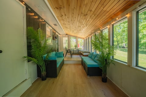 Something About Sara: 4BR, 2.5BA Gameroom, Dock