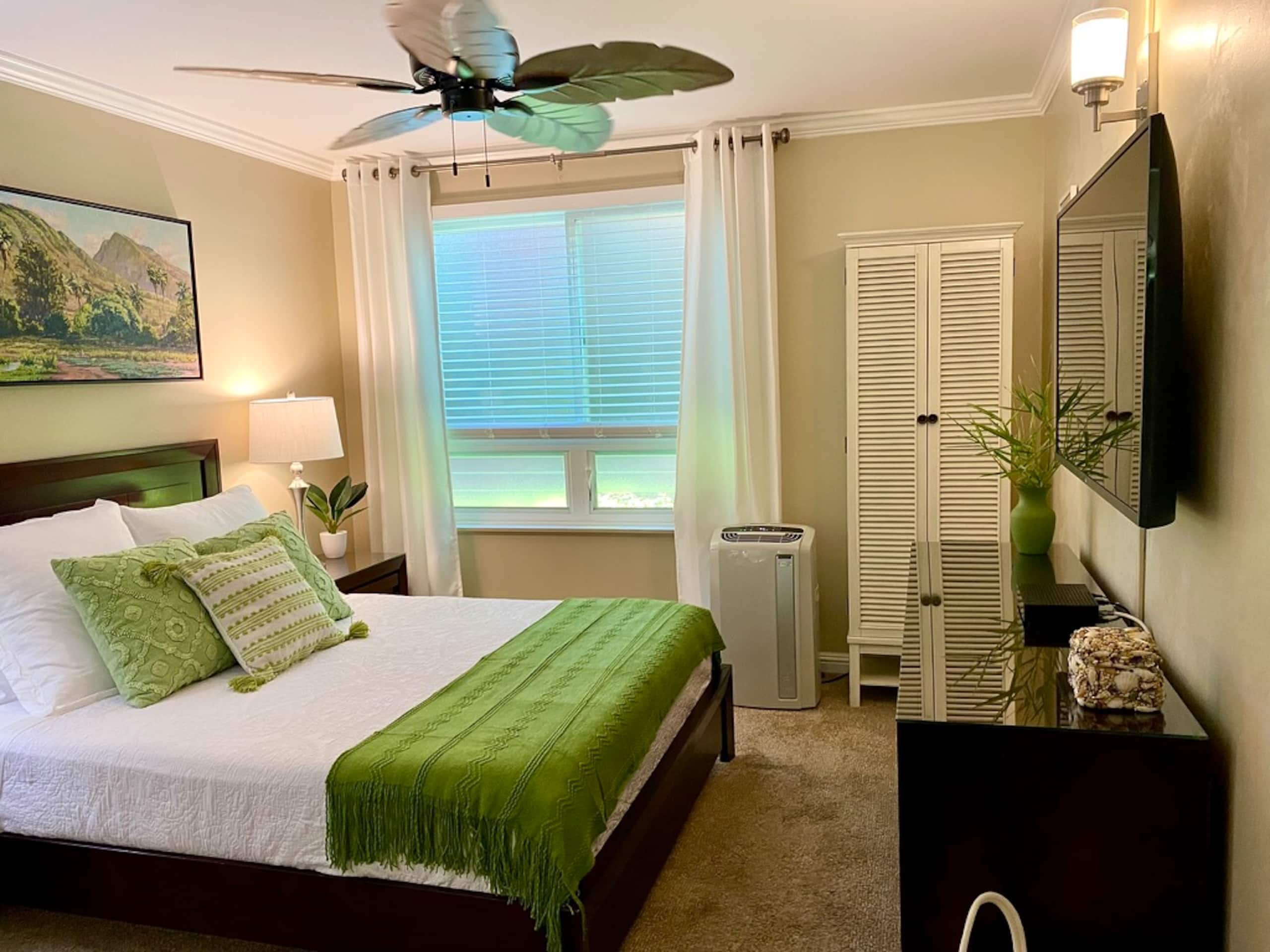 Condo in Lahaina · ★4.96 · 1 bedroom · 2 beds · 1 private bath - Image 29