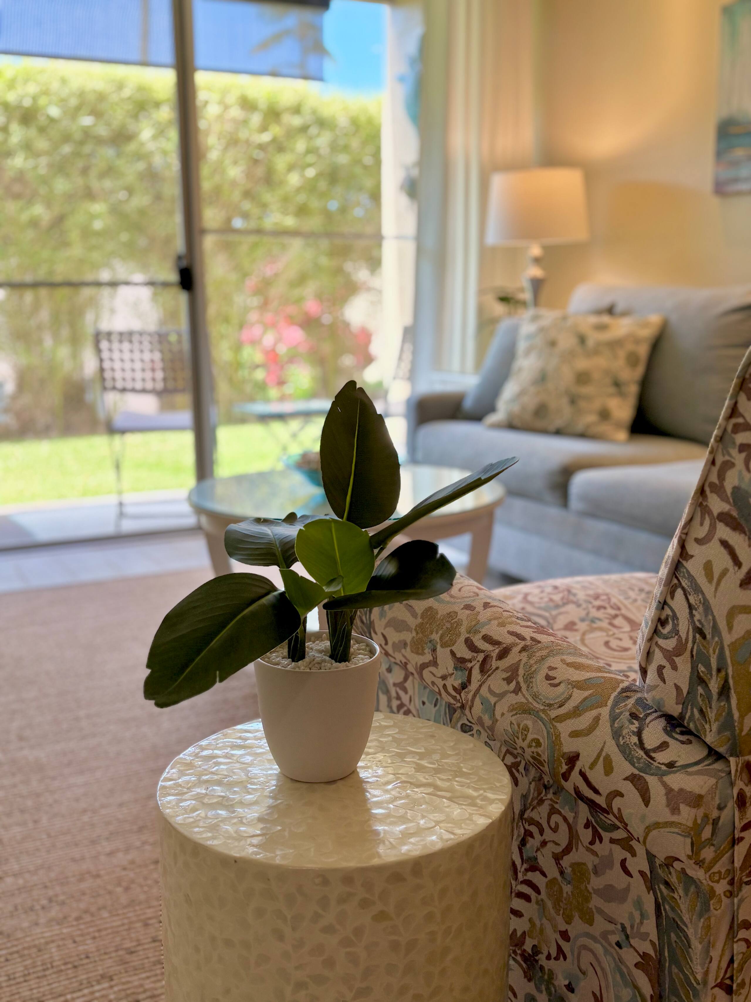 Condo in Lahaina · ★4.96 · 1 bedroom · 2 beds · 1 private bath - Image 5