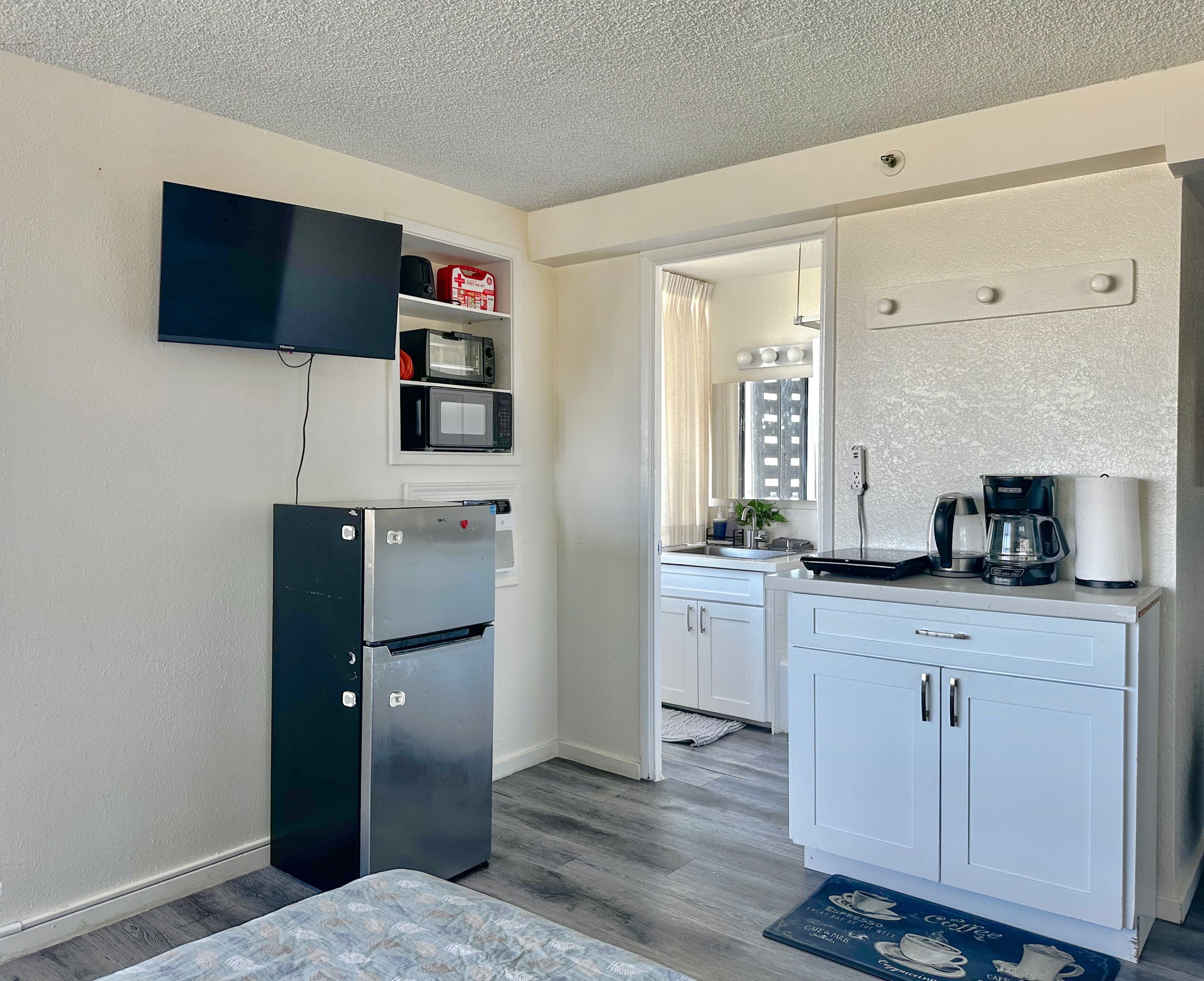 Hawaiian Monarch Private Studio/No Resort Fee - Image 5