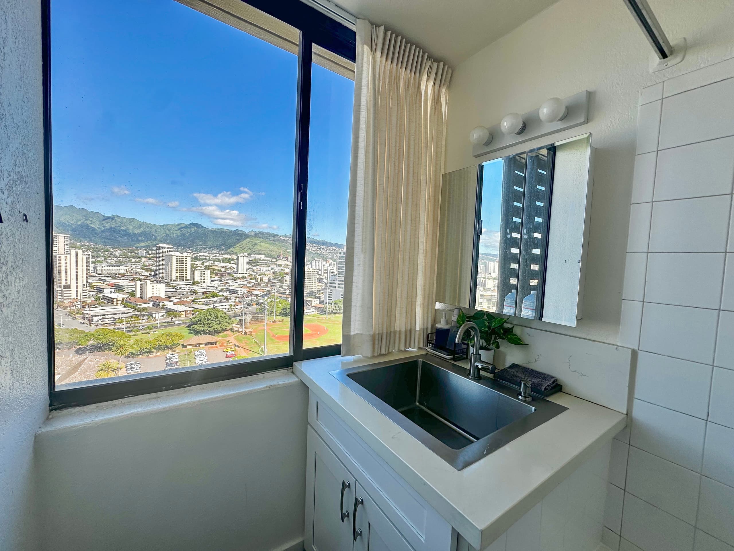Hawaiian Monarch Private Studio/No Resort Fee - Image 7
