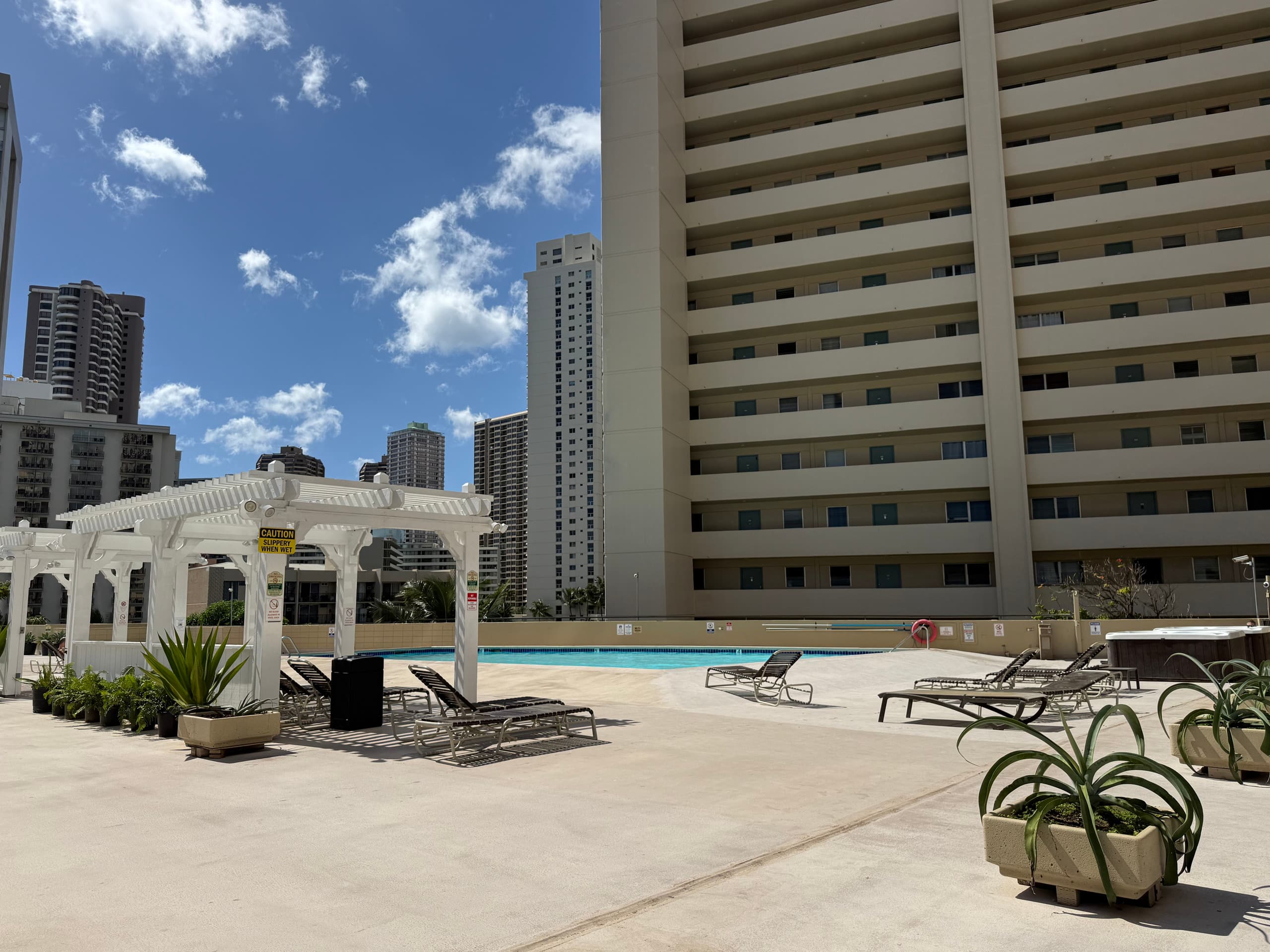 Hawaiian Monarch Private Studio/No Resort Fee - Image 13