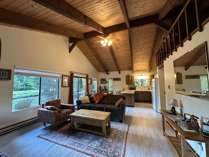 Cozy Cabin On Lake Cushman Golf Course - Hoodsport, WA