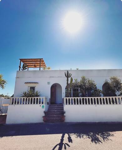 Can Yuca I – maison de plage bohème à s’Amarador