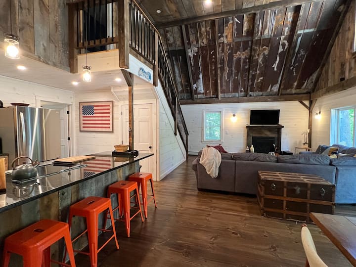 Spacious Relaxing Mountain Retreat - Campton, NH