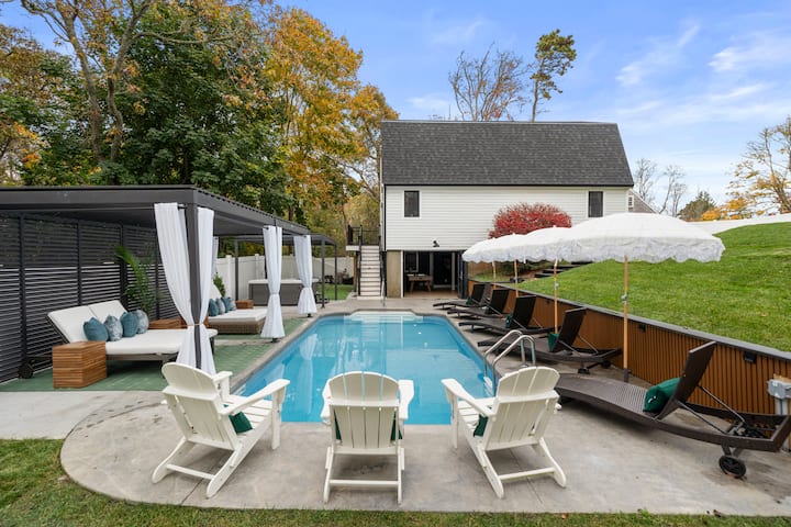 7-br Retreat: Pool, Hot Tub, Sauna, Barn - Chatham, MA