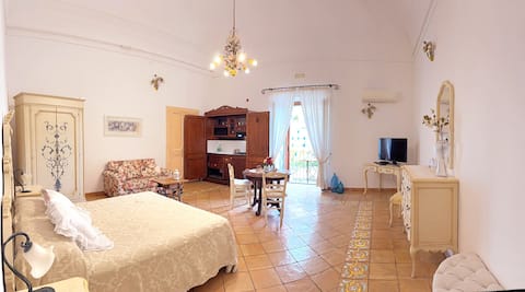 Top Airbnb: studio le Sirene with amazing view in Positano