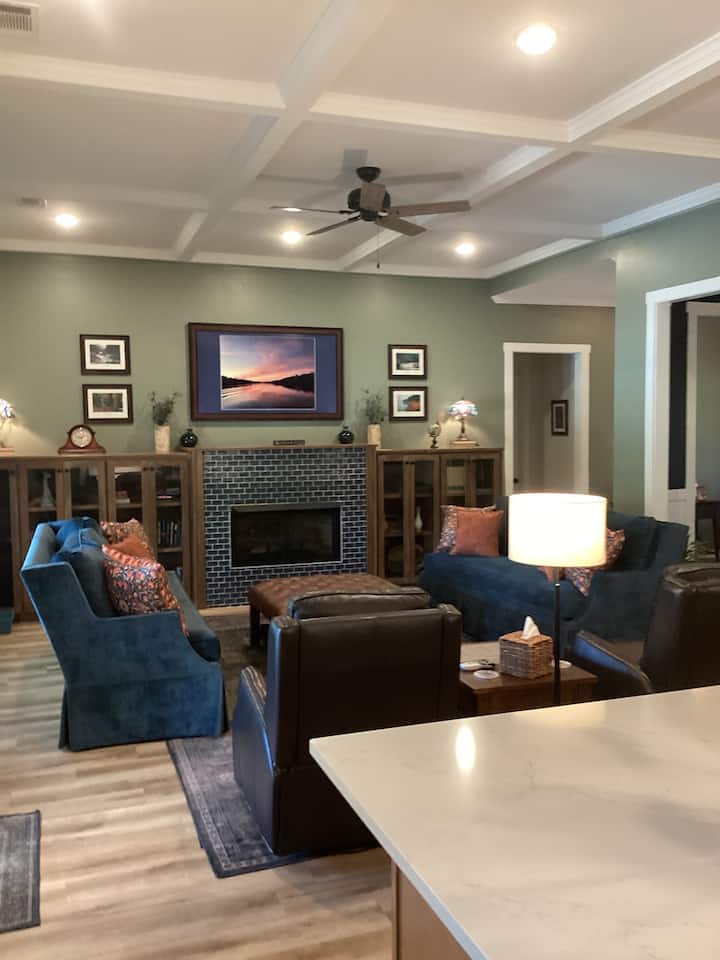 Private 4 Bedroom Home With Pool - Auburn, AL