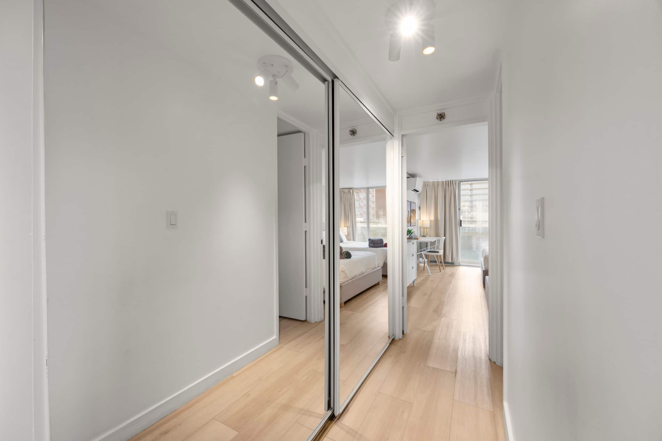 Condo in Honolulu · ★4.96 · 1 bedroom · 5 beds · 1 private bath - Image 14