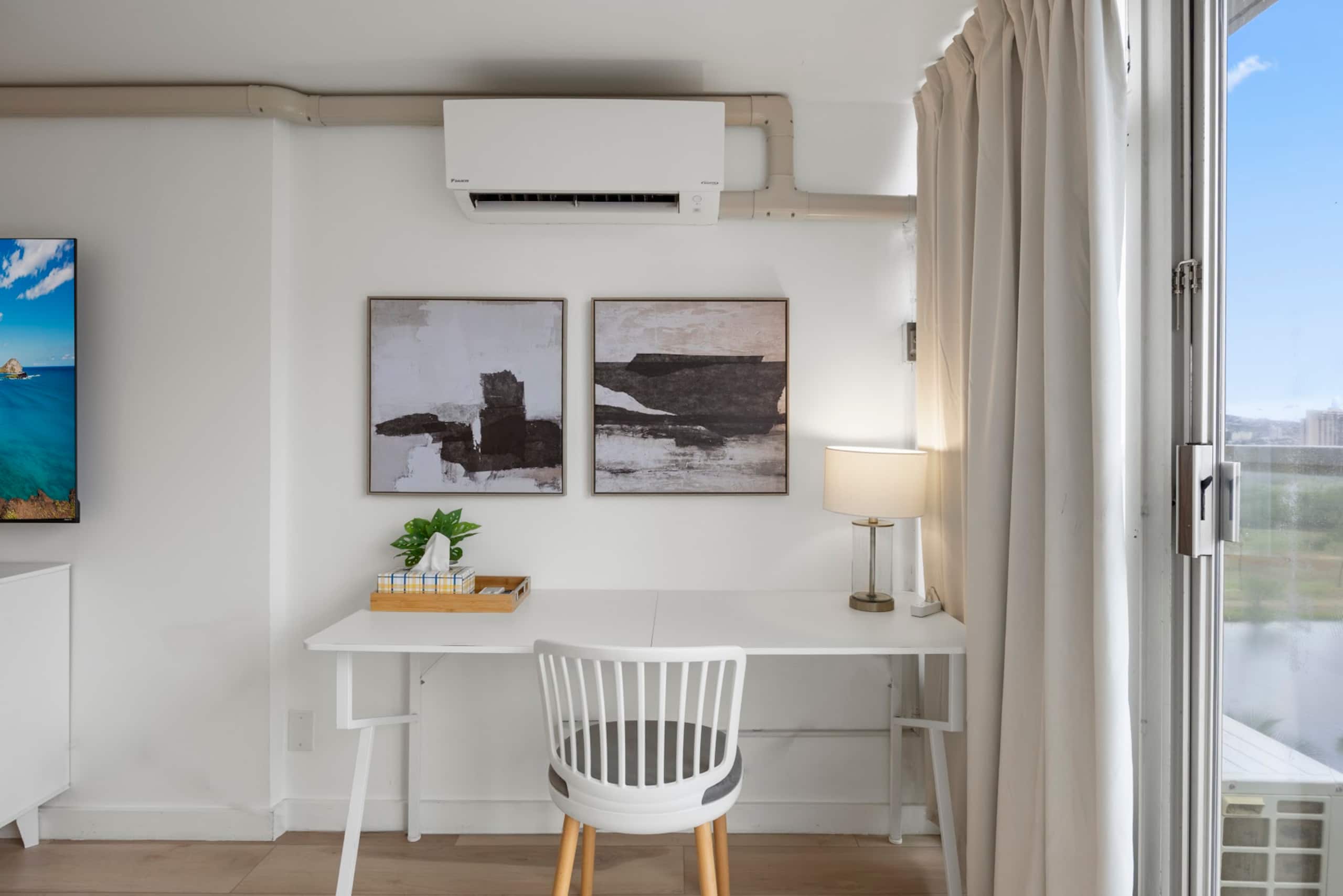 Condo in Honolulu · ★4.96 · 1 bedroom · 5 beds · 1 private bath - Image 37