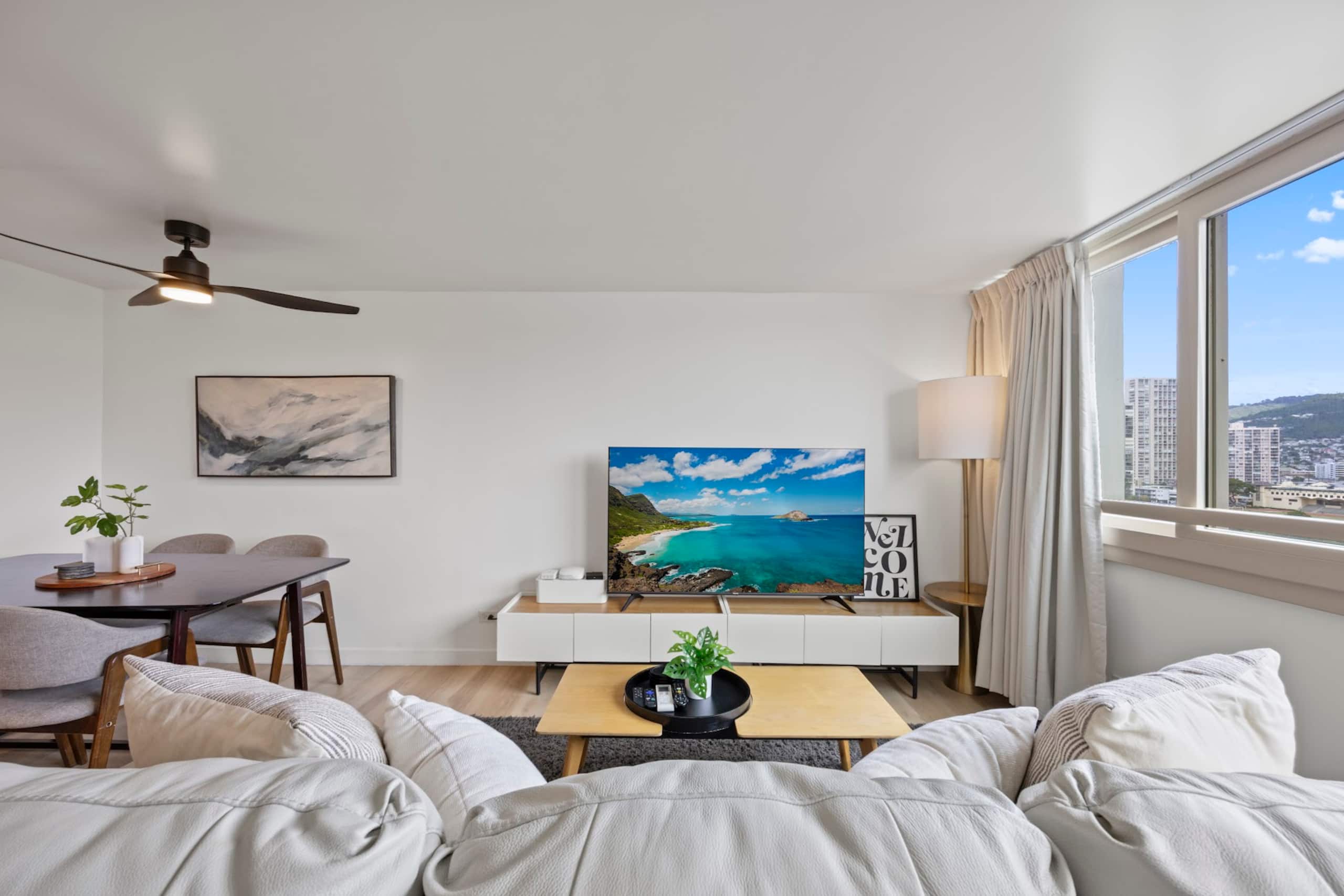 Condo in Honolulu · ★4.96 · 1 bedroom · 5 beds · 1 private bath - Image 6