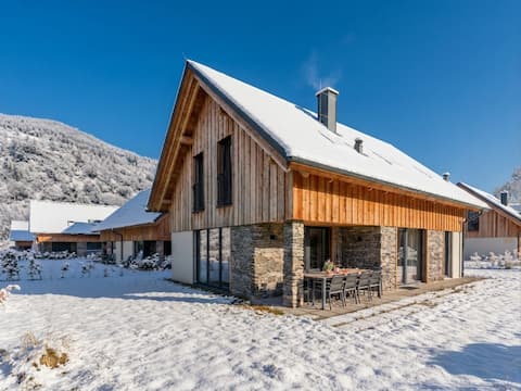 Leistungsstarkes Airbnb: Luxurious house with sauna in Sankt Georgen Am Kreischberg