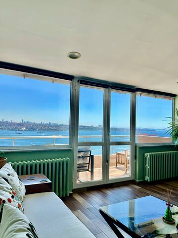 Deluxe Duplex in city center/210°Bosphorus viewed gallery image 4