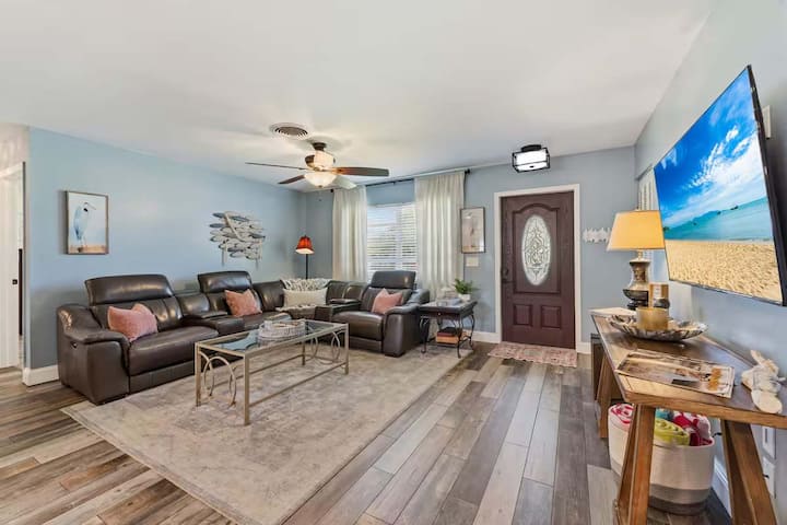 Ambers Jensen Beachhouse W/hottub - Jensen Beach, FL