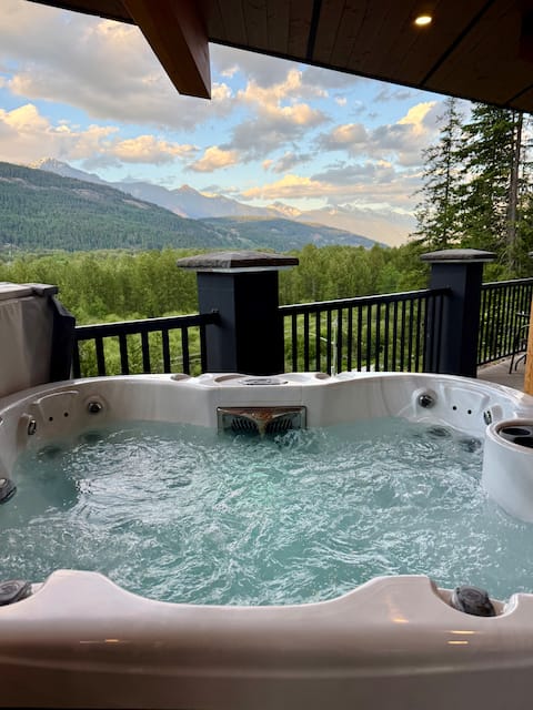 Mountain View Suite w/ Hot Tub | Near Whistler
