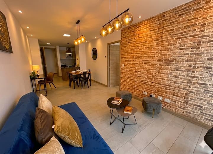 One Executive Oasis |Piso 8 Suite Piscina & Metro - Quito