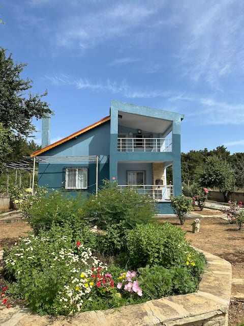 Twin villas in touch with nature - Sunset House