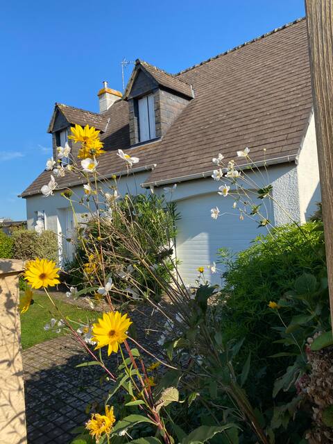 Charming garden house 1/4 hour drive to the coast