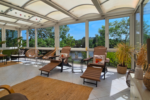 Conservatory | Massage chair | Electric fireplace