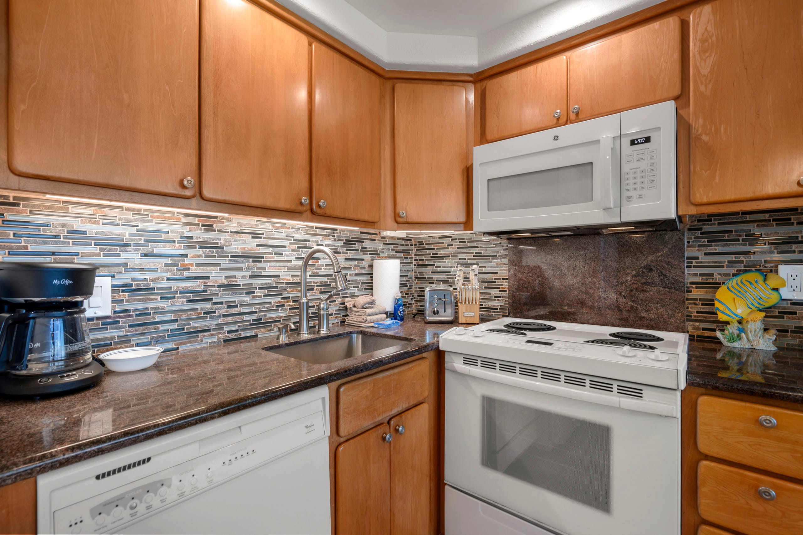 Condo in Kihei · ★4.8 · 1 bedroom · 1 bed · 1 bath - Image 18