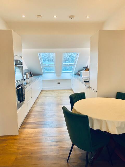 Top Airbnb: 5 Min Walk To Town: Safe Modern Spacious + Parking in Killinghall