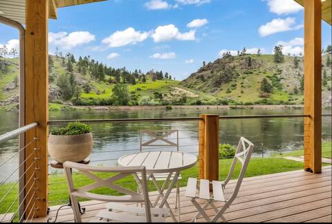 KA Ranch - Private Suite on the Missouri River
