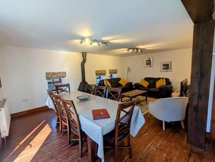 Spacious & Detached Coastal Converted Barn 2 Bed - Clovelly
