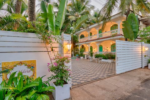 Sleek White 8BDR Villa Near Baga Beach