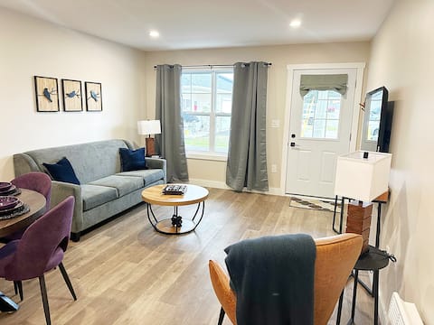 Modern 2BR Apt by Boardwalk + Garage & Parking