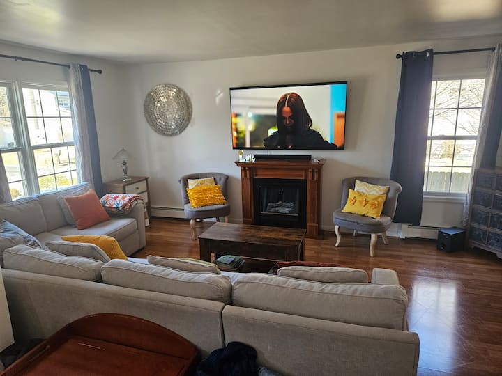 Cozy Home. Comfy Living - Long Island Game Farm Wildlife Park & Children's Zoo