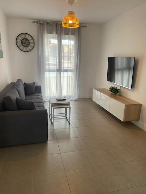 Top Airbnb: Nice apartment next to the beaches in Marseille 8e Arrondissement