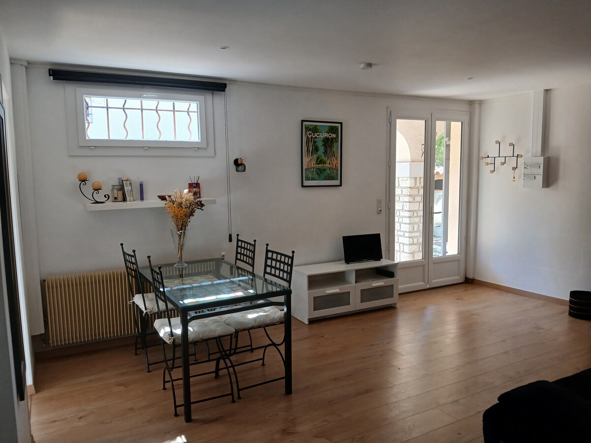 Airbnb performant: Spacious garden level between Provence and Luberon à Manosque