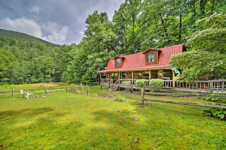 Scenic Creekside Cabin W/ Wraparound Porch! - Highlands, NC
