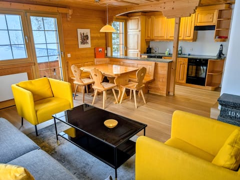 180 m to the train station - Perfect for skiing & excursions