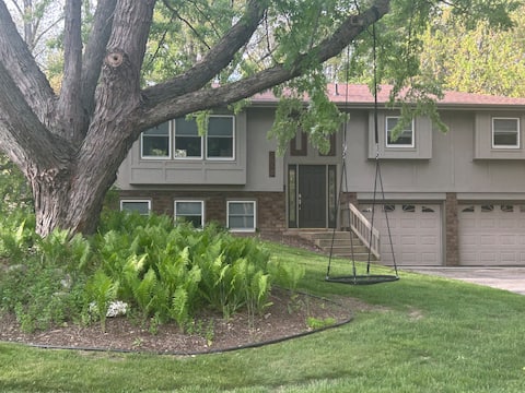 4 Bedroom home w/pool in St. Joseph