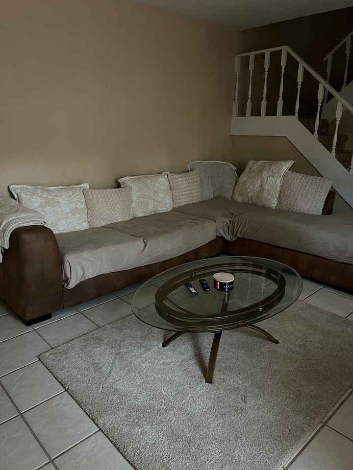 Villa Near The Lake #2 - Okeechobee, FL