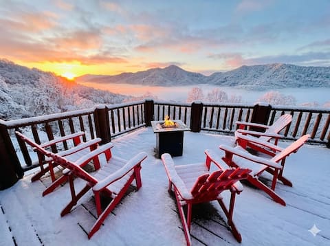 Luxury Lodge | 3,000 ft Views & Theater Room