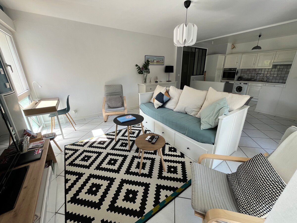 Top performing Airbnb: Le Mirbois Pontaillac-class 4*2 bedrooms 4 people in Royan