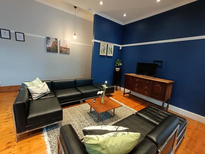 Stylishe 3bedroom Near Selborne College 1 Min Walk - East London