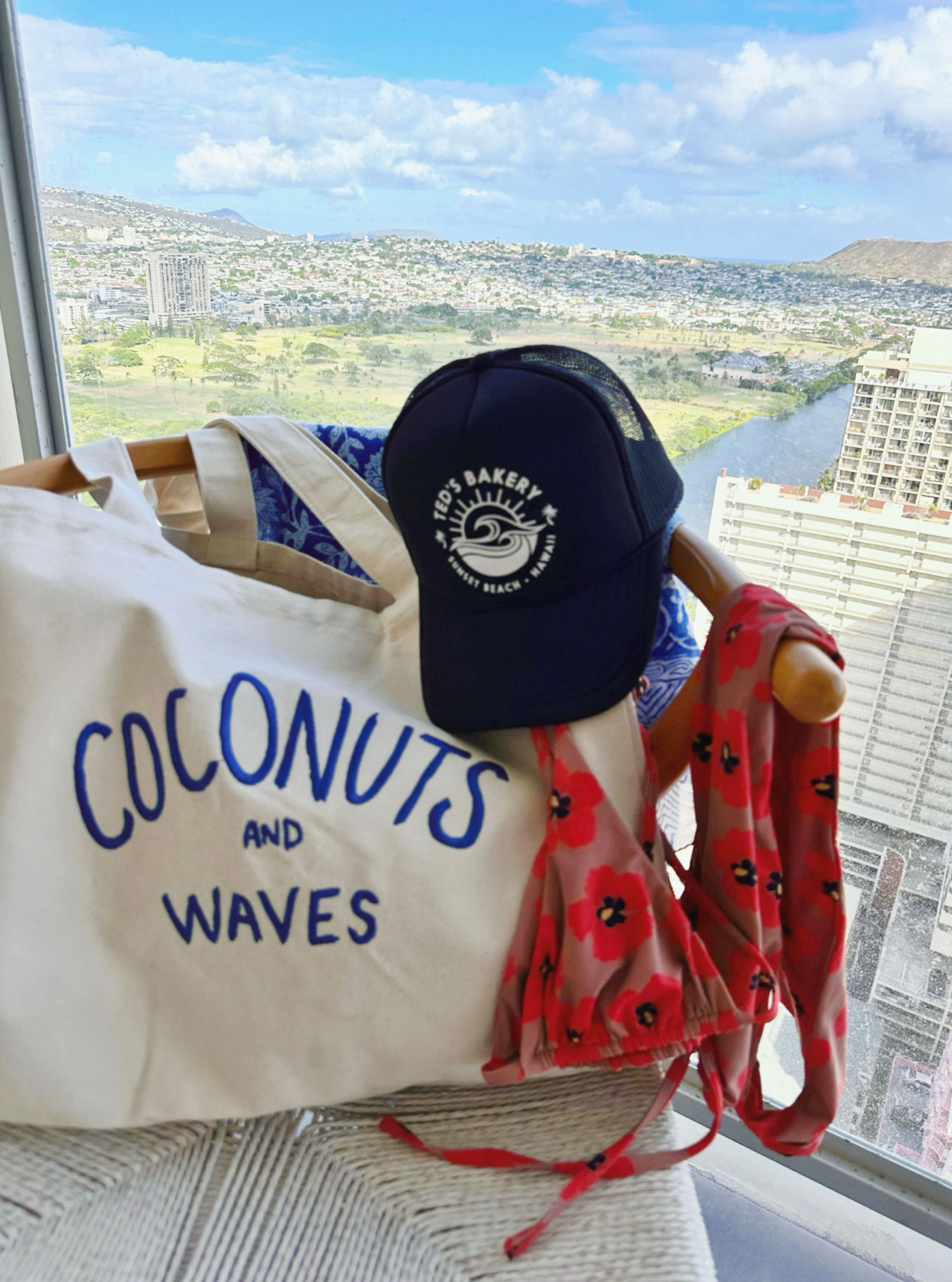 Condo in Honolulu · ★4.94 · Studio · 1 bed · 1 private bath - Image 20