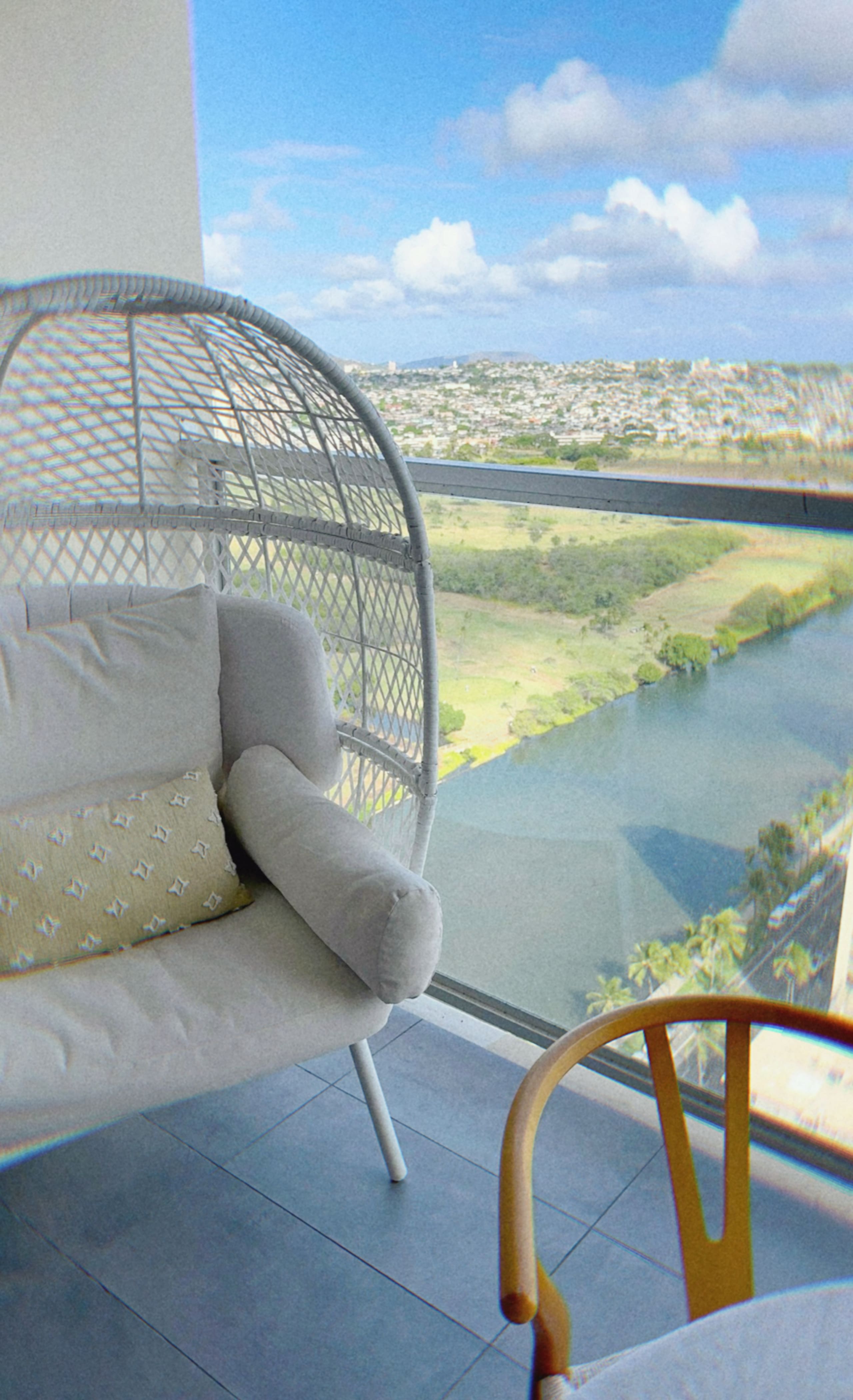 Condo in Honolulu · ★4.94 · Studio · 1 bed · 1 private bath - Image 21